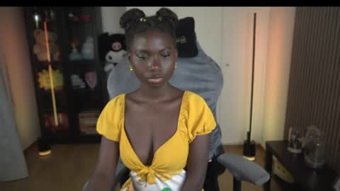 Snapshot of conymegan chatting on 05/25/26, 12:55 Carola independent model online show from 05/25/26, 12:55