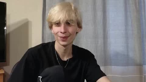 Snapshot of cookie_sex chatting on 10/29/25, 12:24 cookie_sex online show from 10/29/25, 12:24