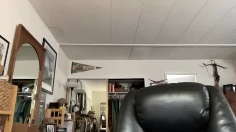 Snapshot of cookoosnest chatting on 03/19/26, 05:33 cookoosnest online show from 03/19/26, 05:33