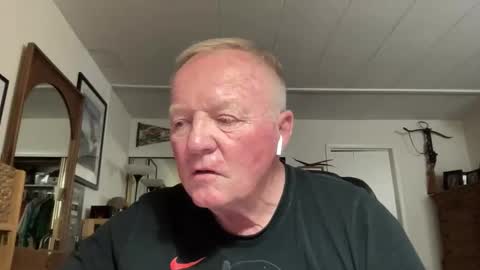 Snapshot of cookoosnest chatting on 03/25/26, 03:12 cookoosnest online show from 03/25/26, 03:12