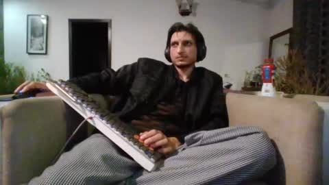 Snapshot of cool2buddies chatting on 04/05/26, 10:07 Cool2Buddies online show from 04/05/26, 10:07