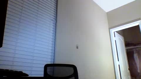 cooldude122222 online show from 12/04/24, 06:22