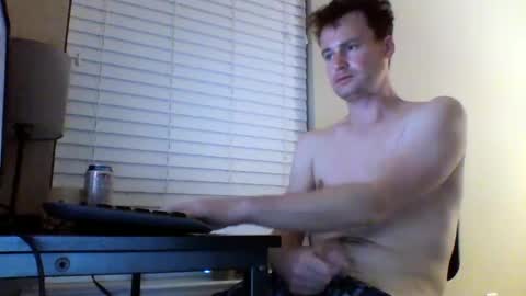 cooldude122222 online show from 12/31/24, 01:47