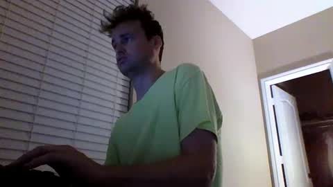 cooldude122222 online show from 01/09/25, 06:38