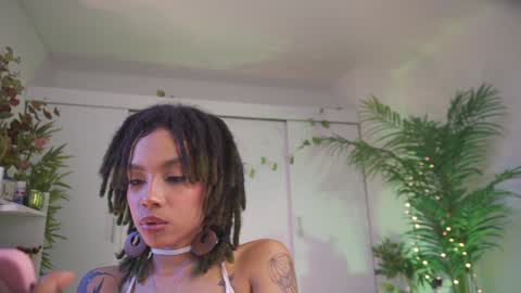 Snapshot of cooper_reds chatting on 03/15/26, 08:26 ROSELL 3 online show from 03/15/26, 08:26