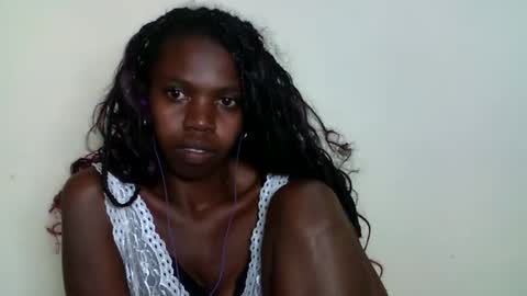 coquine_lara online show from 04/26/26, 07:11