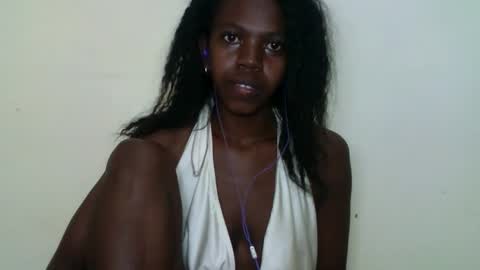 coquine_lara online show from 04/29/26, 09:32