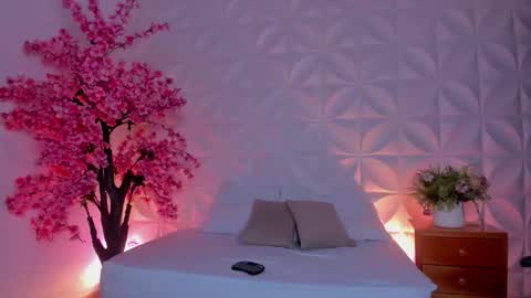  CORA  online show from 12/02/25, 12:43