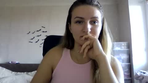 Snapshot of cora_fora chatting on 11/05/25, 10:26 cora_fora online show from 11/05/25, 10:26