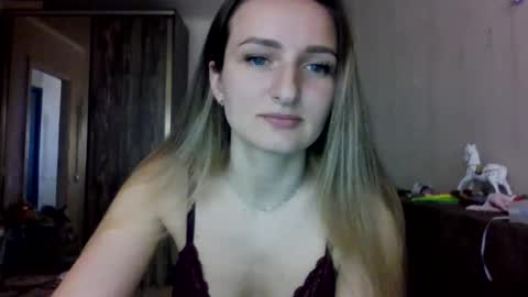 Snapshot of cora_fora chatting on 04/06/26, 10:38 cora_fora online show from 04/06/26, 10:38