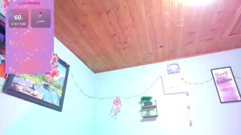 Snapshot of coral_davis chatting on 12/02/25, 11:11 Coral online show from 12/02/25, 11:11