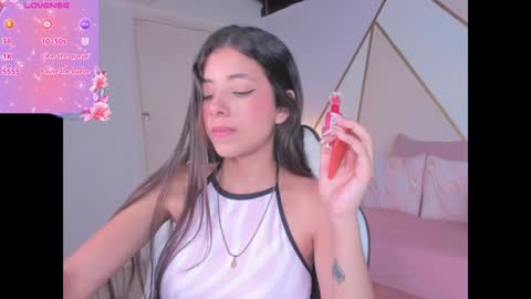 Snapshot of coral_taylorr chatting on 12/12/24, 12:33 Coral online show from 12/12/24, 12:33