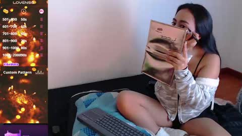 coraline2911 online show from 12/20/24, 11:00