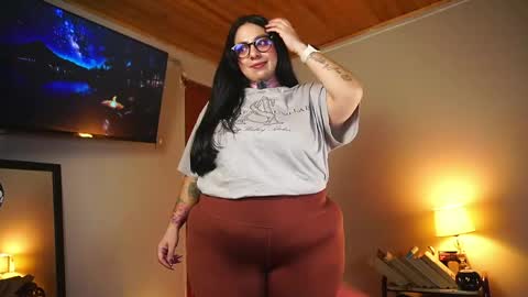 Snapshot of coraline_latin chatting on 04/17/26, 12:13 Coraline online show from 04/17/26, 12:13