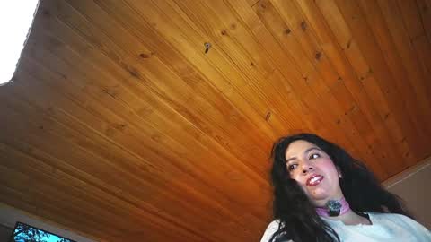 Snapshot of coraline_latin chatting on 04/22/26, 01:56 Coraline online show from 04/22/26, 01:56