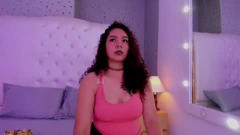 Snapshot of coralinered chatting on 03/11/26, 11:33 Red online show from 03/11/26, 11:33