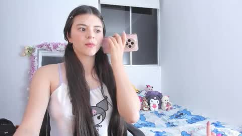 Coraline uwu     Bienvenidos al dulce mundo de Coraline    Hola amores soy Coraline  Una chica  tierna juguetona online show from 01/12/26, 03:23