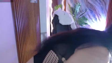 corall_tay1 online show from 05/25/26, 11:49
