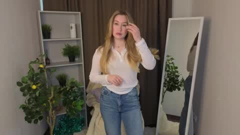 Melany   online show from 05/11/26, 03:01