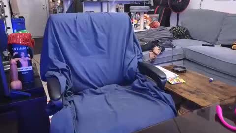 Snapshot of coreyniles96 chatting on 12/21/24, 03:03 CoreyNiles96 online show from 12/21/24, 03:03