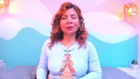 Snapshot of corina_taylor12 chatting on 07/14/26, 12:33 corina_taylor12 online show from 07/14/26, 12:33