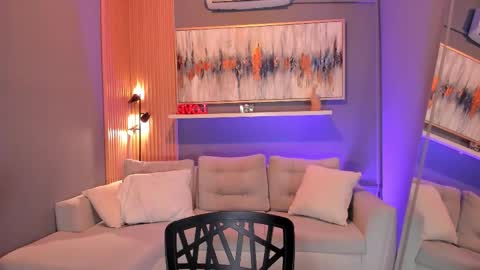 Cori online show from 11/07/25, 12:16