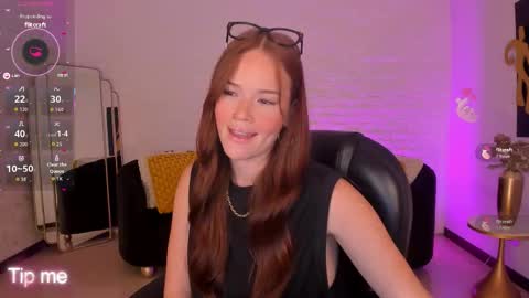 Snapshot of corinnerusso chatting on 01/07/26, 04:59 Corinne Russo online show from 01/07/26, 04:59