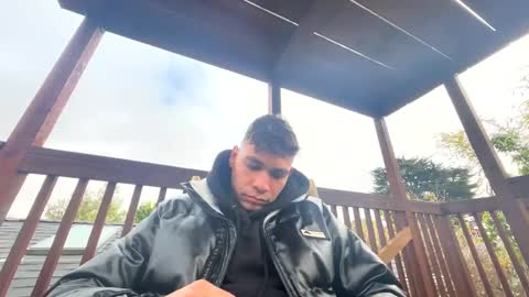 Snapshot of coronelking chatting on 01/03/25, 10:19 coronelking online show from 01/03/25, 10:19