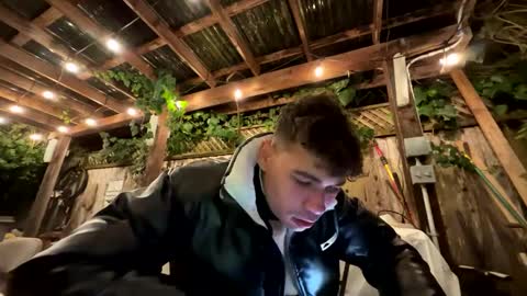 Snapshot of coronelking chatting on 01/12/25, 03:17 coronelking online show from 01/12/25, 03:17