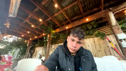 Snapshot of coronelking chatting on 01/15/25, 01:02 coronelking online show from 01/15/25, 01:02