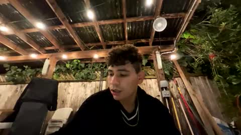 Snapshot of coronelking chatting on 11/24/25, 04:23 coronelking online show from 11/24/25, 04:23