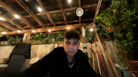 Snapshot of coronelking chatting on 11/25/25, 02:11 coronelking online show from 11/25/25, 02:11