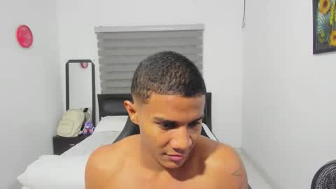 Snapshot of corzoethan chatting on 04/09/26, 01:05 Ethan online show from 04/09/26, 01:05