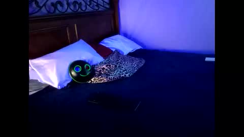 Snapshot of cosdaddy chatting on 09/15/25, 04:12 cosdaddy online show from 09/15/25, 04:12