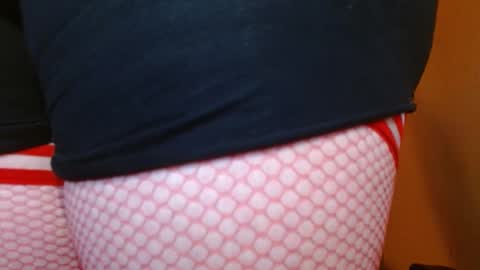 Snapshot of cosmicjones88 chatting on 01/11/25, 05:41 cosmicjones88 online show from 01/11/25, 05:41