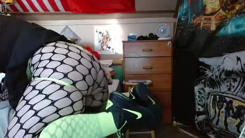 Snapshot of cosmicjones88 chatting on 04/22/26, 11:45 cosmicjones88 online show from 04/22/26, 11:45