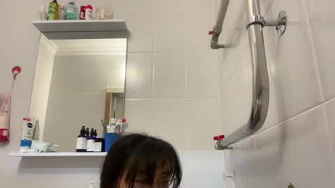 Lina online show from 10/13/25, 12:49