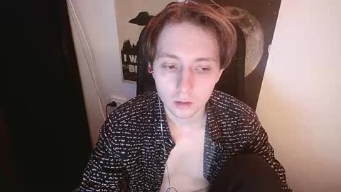 Snapshot of cosmonudes chatting on 04/19/26, 04:17 Barry online show from 04/19/26, 04:17