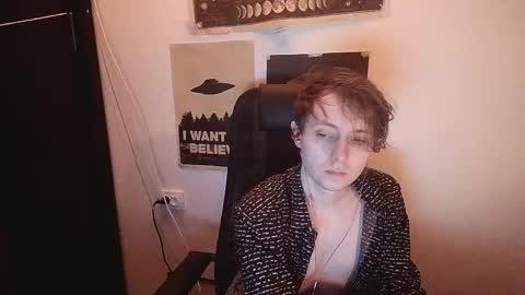 Snapshot of cosmonudes chatting on 04/24/26, 06:21 Barry online show from 04/24/26, 06:21
