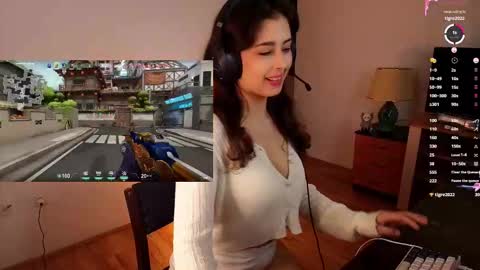 Luna online show from 02/25/26, 05:39