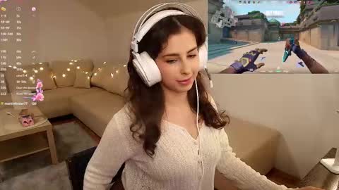 Snapshot of cosmos_baby chatting on 03/12/26, 06:47 Luna online show from 03/12/26, 06:47