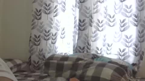 Liz Gwyneth Charlota online show from 02/08/26, 03:54