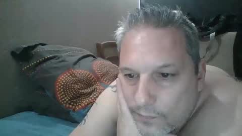 Snapshot of couffi chatting on 03/08/26, 08:23 couffi online show from 03/08/26, 08:23