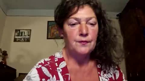 Snapshot of cougarcofee chatting on 11/15/25, 06:48 cougarcofee online show from 11/15/25, 06:48