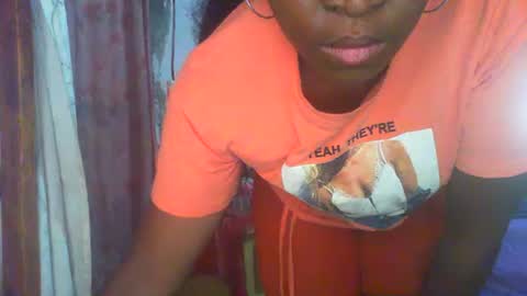 Snapshot of couleur_vanille chatting on 12/03/24, 12:38 couleur_vanille online show from 12/03/24, 12:38