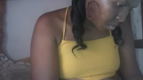 Snapshot of couleur_vanille chatting on 01/16/25, 06:46 couleur_vanille online show from 01/16/25, 06:46