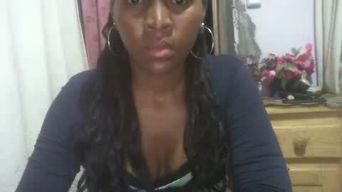 Snapshot of couleur_vanille chatting on 01/30/25, 02:27 couleur_vanille online show from 01/30/25, 02:27