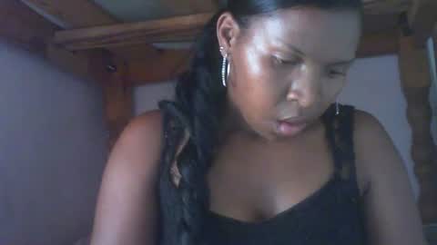 Snapshot of couleur_vanille chatting on 02/20/25, 07:12 couleur_vanille online show from 02/20/25, 07:12