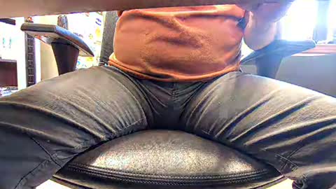 Snapshot of countryboy_10 chatting on 04/10/26, 12:54 CountryBoy 10 online show from 04/10/26, 12:54