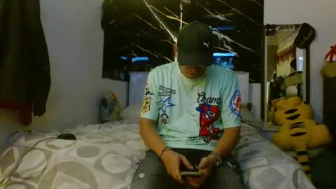 Snapshot of couple_hot77 chatting on 10/19/25, 02:56 couple_hot77 online show from 10/19/25, 02:56